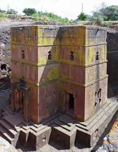 Beta Giyorgis (Church of St. George). Photo: “Bete Giyorgis 03” by Bernard Gagnon is licensed under CC-by-SA-3.0.